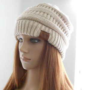 REDESS Slouchy Beanie Oversized Unisex Cable Knit Beige NWOT
